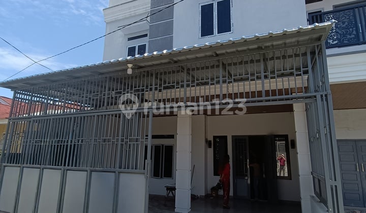Rumah 2 Lt Kondisi Baru Lokasi Strategis Tengah Kota
