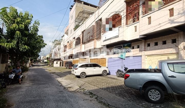 Ruko Jumbo 3 Lantai Di Bambu Kuning - Cocok Untuk Bisnis