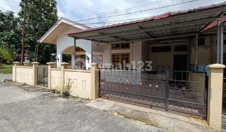 Rumah Sewa Pusat Kota Sutomo, Siap Huni