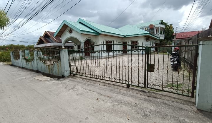 Rumah 2 Lantai Lt 810m² Di Jl. Pemuda, Payung Sekaki