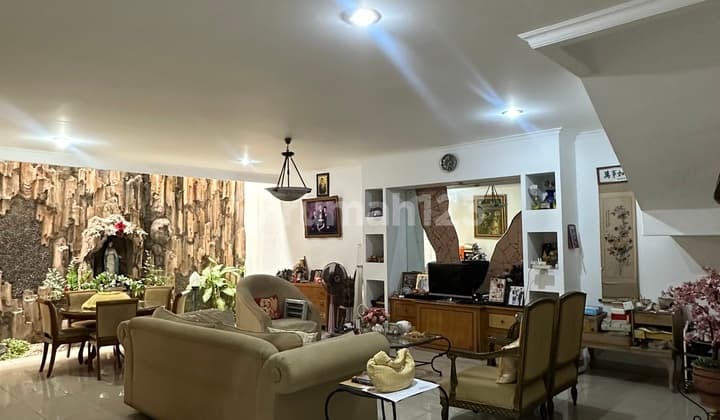 Rumah Luas Di Janur Indah, Bebas Banjir, Harga Menarik