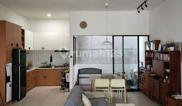 Jarang Ada! Rumah Estetik di Gading Hibrida, Siap Huni, 2 Lantai