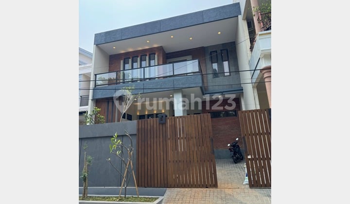Baru Bangun! Rumah Modern di Griya Pratama, Kelapa Gading