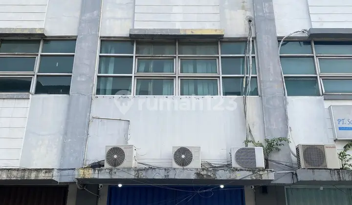 Ruko 3,5 Lantai di Ptc Pulogadung Siap Pakai & Strategis!