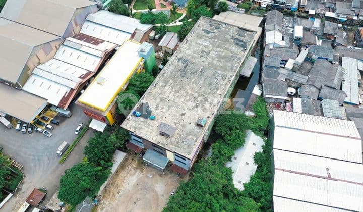 Disewakan Gedung 4 Lantai di Depan Sekolah Yakobus Pegangsaan Dua