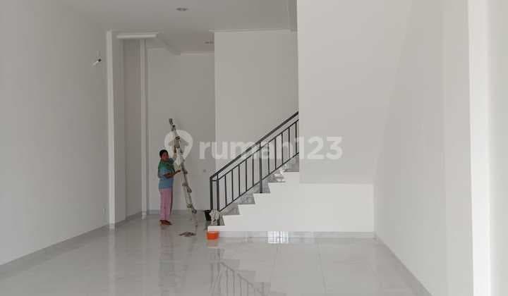 For Rent: Commercial Unit Pantai Indah Kapuk