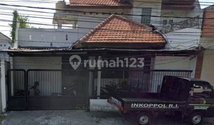 Rumah untuk Kantor atau Huni Ada Kolam Renang
