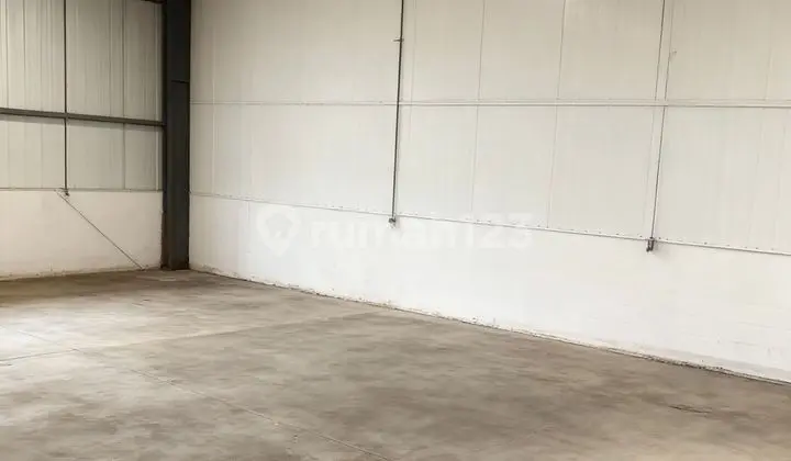 Warehouse for Sale in Soreang, Strategic Location