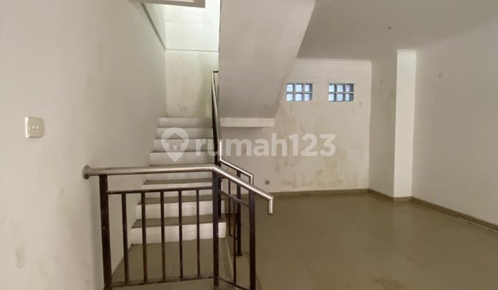 For Rent Ruko Holis Regency