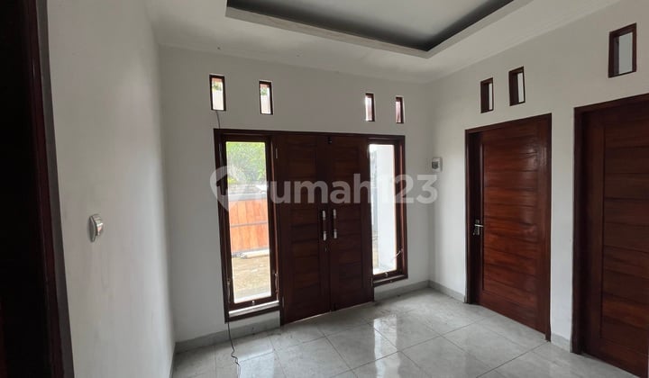 Rumah 3 Kamar Murah dan Pinggir Jalan di Tabanan Bali SHM