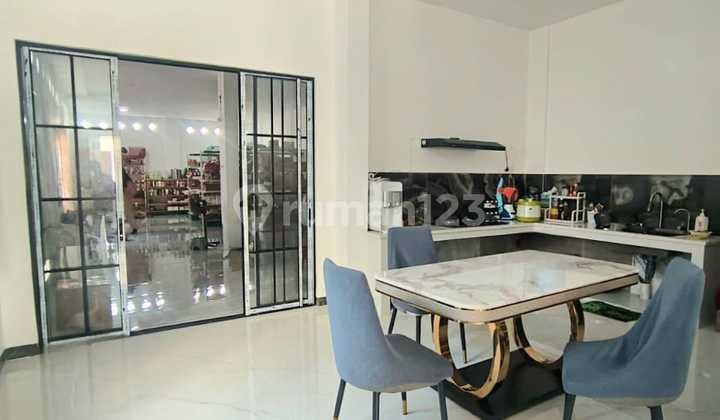 De Versailles Suite Daerah Marelan