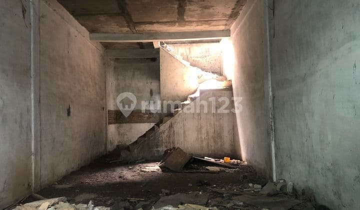 Rumah Murai Mas Satu ( Dekat Tomang Elok )