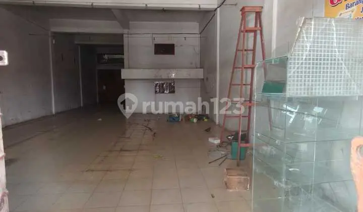 Ruko Gandeng Strategis Di Pusat Keramaian