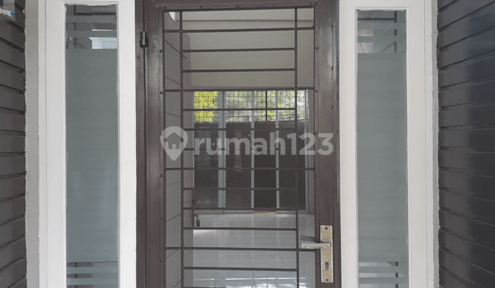 Villa Hook Green Park