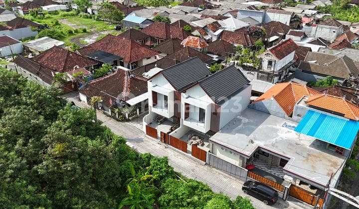 "New 3Br House in Sesetan Denpasar, 25 Minutes to Chis Albana Airport"