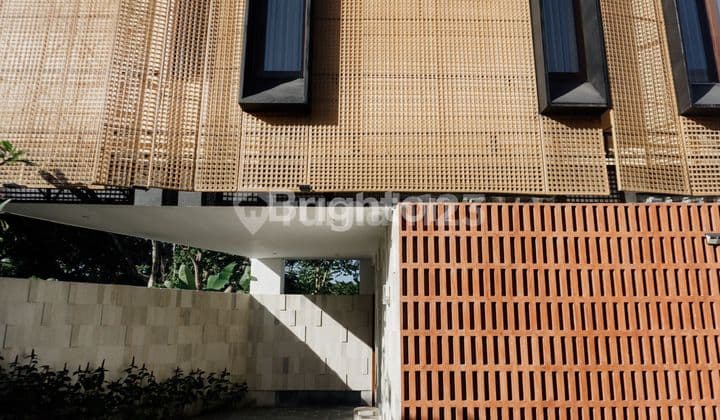 3 BR VILLA PERERENAN NEAR BEACH