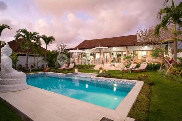 Luxury 2 Bedroom Villa in Nusa Dua with Large Pool and Tropical Garden on a 500 Sqm Land