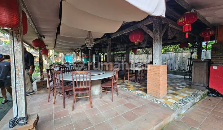 V208 Bangunan Ex Restoran China Di Lokasi Keramaian Villa Yoga Gym