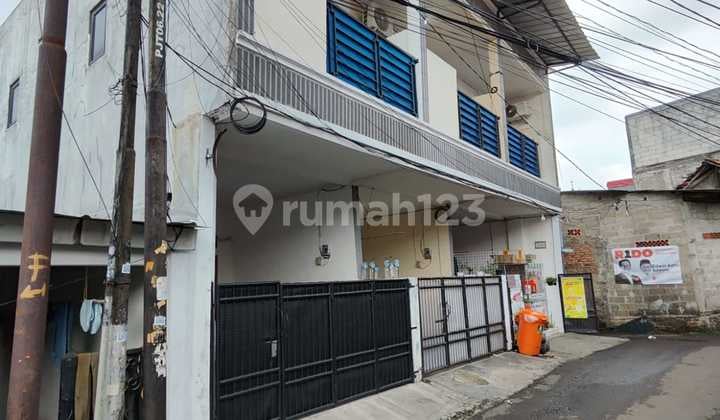 Rumah Kos-Kosan Dijual 8 Kamar. Full. Jaksel
