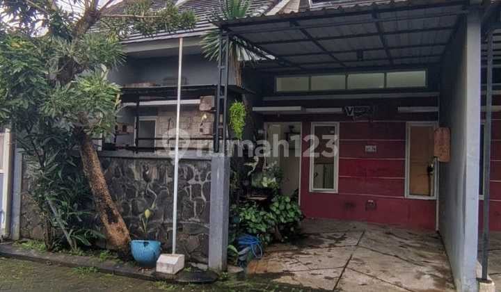 Dijual Rumah Strategis di Pakis Malang