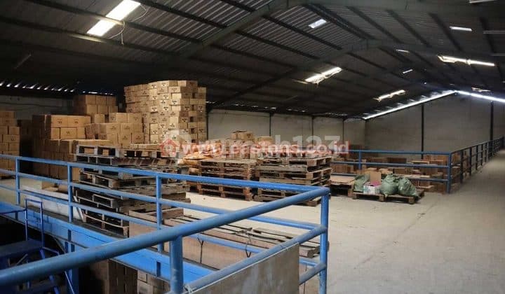 For Sale Strategic Dadap Warehouse Ready to Use, Includes Lift PK008975
