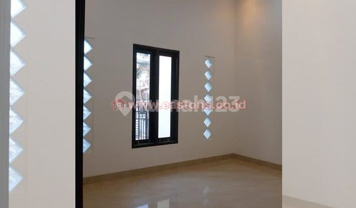 Disewakan Rumah Di Muara Karang Siap Huni PK006025