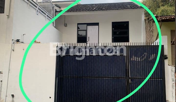 Rumah pinggir jalan utama kamarung