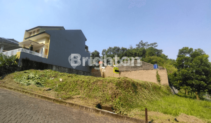 SANGHYANG PANCANAKA HILL - 217 M2