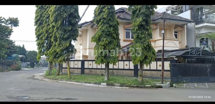 Rumah Strategis 2 Lantai di Cimahi