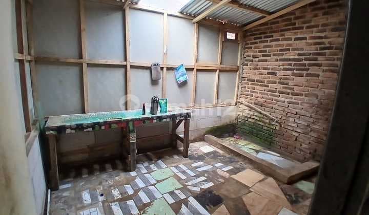 House for Rent with a Shop