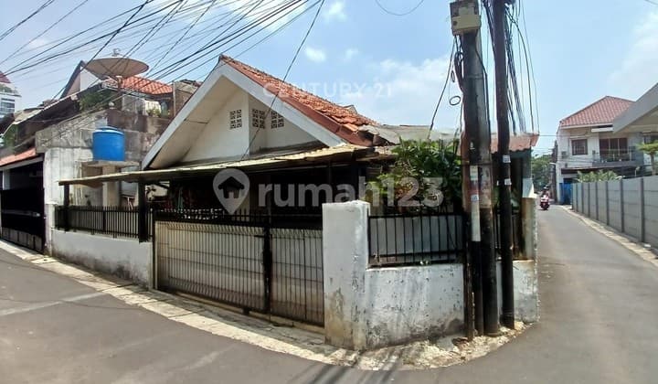 Dijual Rumah Hook Strategis Di Kawasan Tebet Jakarta Selatan