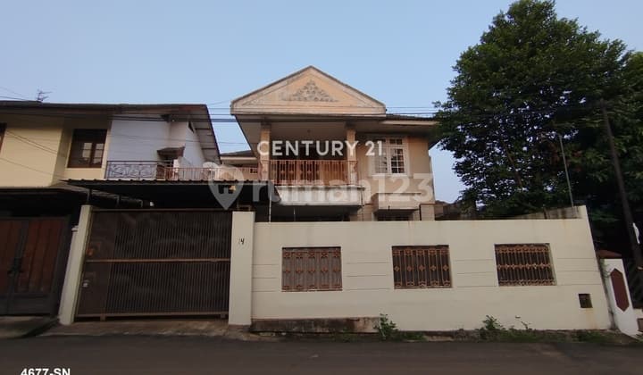 For Sale Nice Strategic House Ready to Occupied in Lebak Bulus Cirendeu