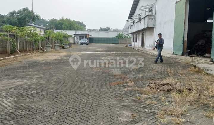 Pabrik di Kawasan Industri Pasar Kemis Tangerang