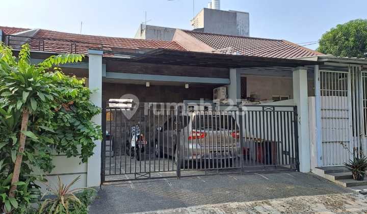 Rumah di Komplek Taman Semanan Indah Jakarta Barat