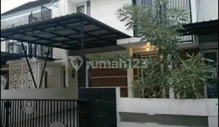 Rumah 2 Lantai, 4 Kamar Tidur, Full Furnished, Modern Minimalis, Siap Huni Lokasi Strategis Dekat Universitas Brawijaya, Uin, Itn, Umm, Unisma, Perumahan Graha Merjosari Asri, Merjosari, Malang Kota, Jawa Timur