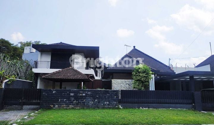 RUMAH 1 1/2 LANTAI SIAP HUNI, LOKASI STRATEGIS, ORO ORO DOWO, DEKAT IJEN, KAYU TANGAN, MALANG KOTA, JAWA TIMUR