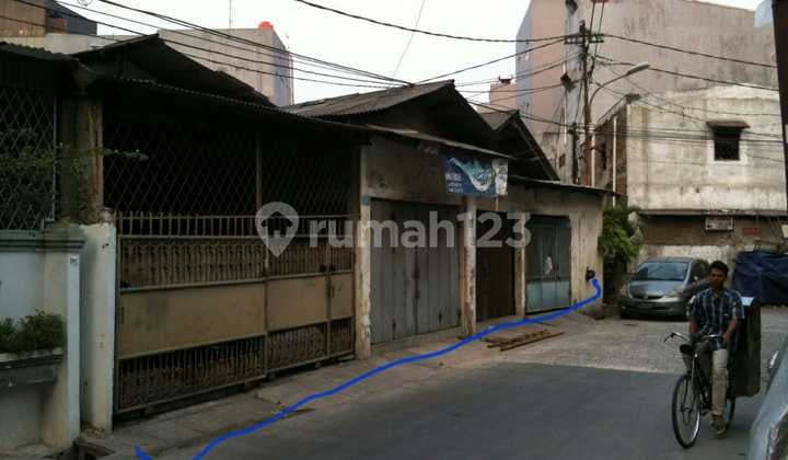 Dijual Tanah Bentuk Trapesium di Jalan Duri Selatan Jakarta Barat