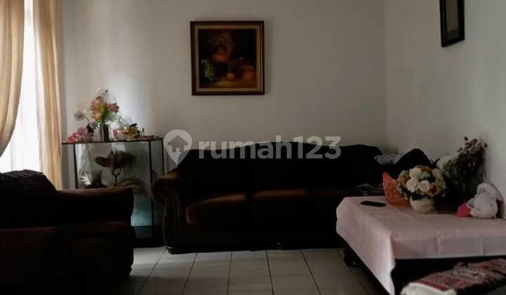 Dijual Rumah Hitung Tanah. Lokasi Premium Senayan Jakarta