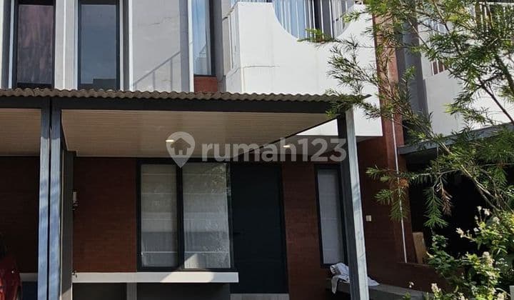 JUAL CEPAT Rumah Cantik Full Furnished Siap Huni di Freja BSD City Tangerang