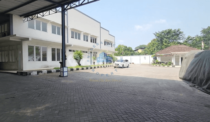 Pabrik di Kawasan Industri Jatake, Tangerang - Banten