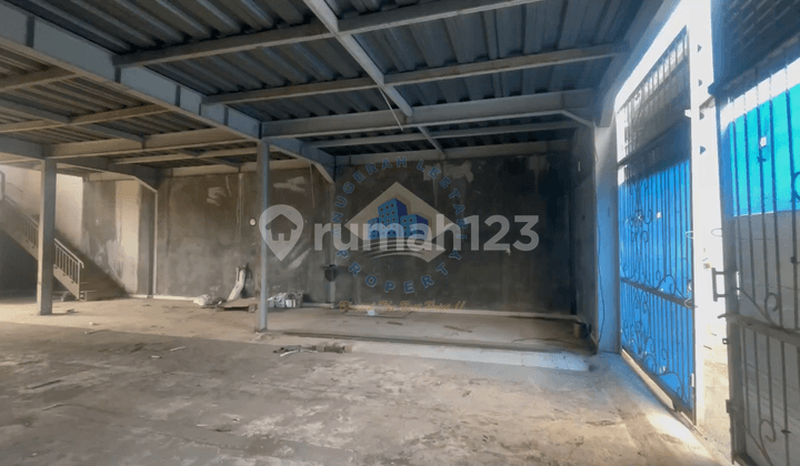 Gudang di Jl Raya Legok - Karawaci Tangerang, Banten