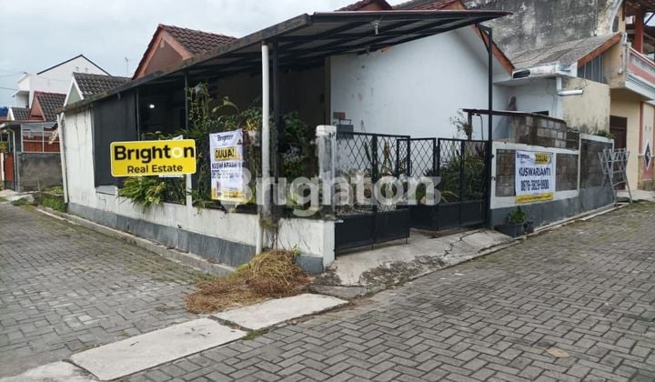RUMAH DALAM PERUMAHAN UPN