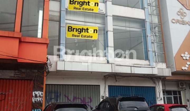 RUKO 3 LANTAI DI RINGROAD UTARA