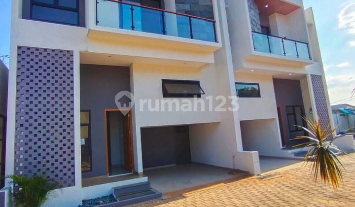 Dijual Rumah Minimalis Tipe Mezzanine Dalam Cluster Jagakarsa Jakarta Selatan
jln Warung Sila
