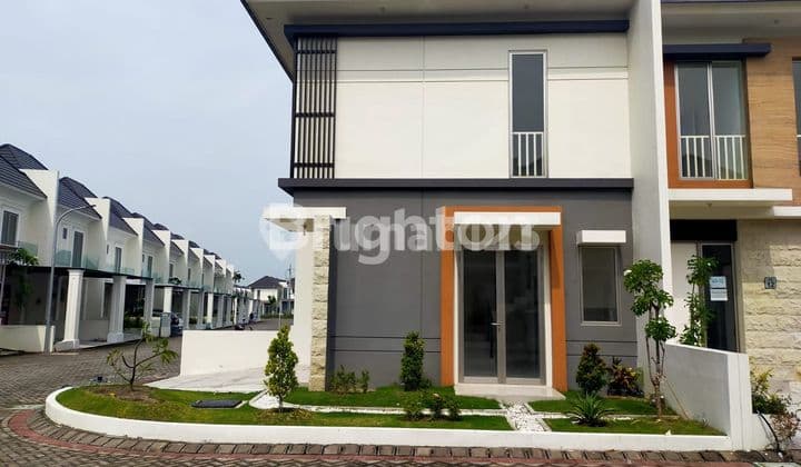 RUMAH SURABAYA BARAT 2 LANTAI 1 M an BARU GRESS BELUM PERNAH DIHUNI HOOK LEBAR 8 ROW JALAN 9 MTR