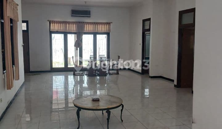 OWNER BU ayo viewing & nego sampai deal rumah rungkut Mapan lebar 10 row jalan 3mobil cocok untuk kost kantor atau dibagi 2 rumah ada ruangan loss dalam rumah ada space tanah kosong di belakang