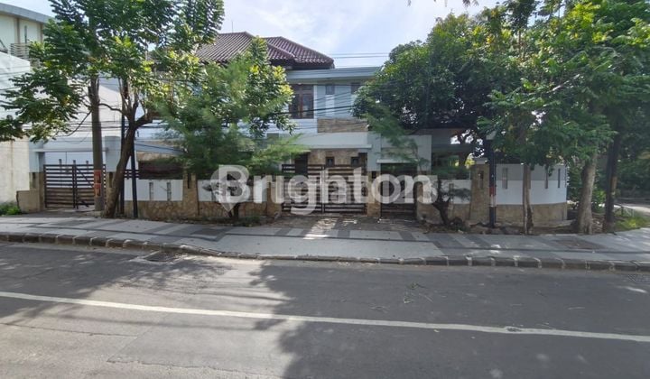 COCOK DISEWA UNTUK RESTO GAYUNGSARI RUMAH 2 LANTAI NOL JALAN RAYA JALAN UTAMA RAYA KEMBAR LOKASI STRATEGIS