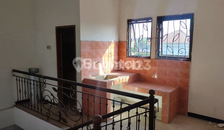 Disewakan ruko 3 lantai daerah waru lokasi strategis nol jalan