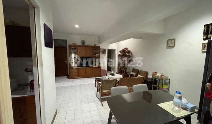 House for Sale Puri Indah Strategic Location Facing North - Land Size 152M2