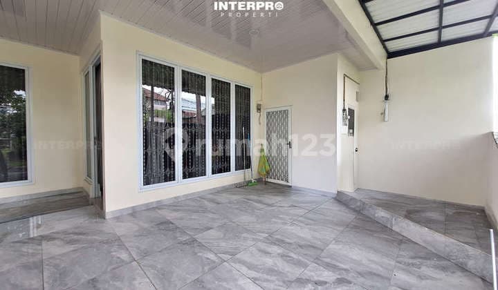 Ready-to-Live House for Sale in Taman Meruya Ilir, Front of Park - Land Area 120M2
